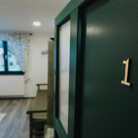 블러히차 Kadarhaz B&B 외부 사진