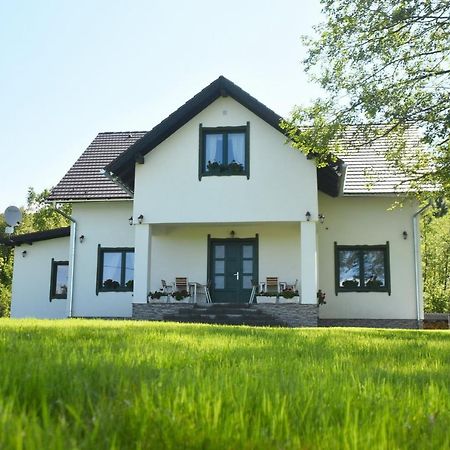 블러히차 Kadarhaz B&B 외부 사진