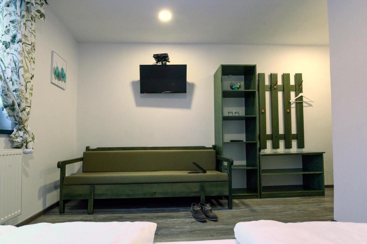 블러히차 Kadarhaz B&B 외부 사진