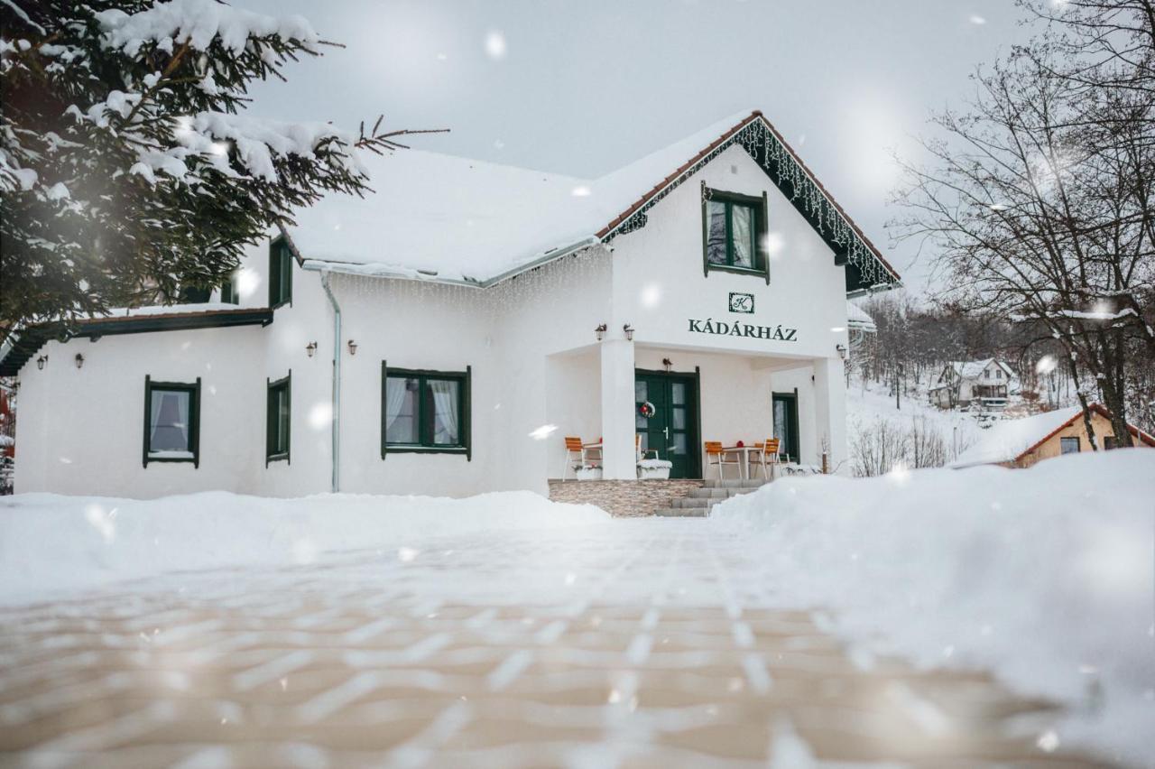 블러히차 Kadarhaz B&B 외부 사진