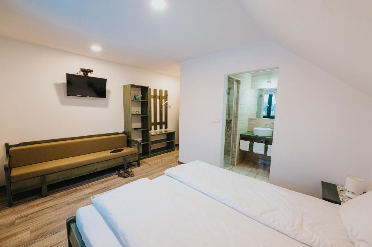 블러히차 Kadarhaz B&B 외부 사진